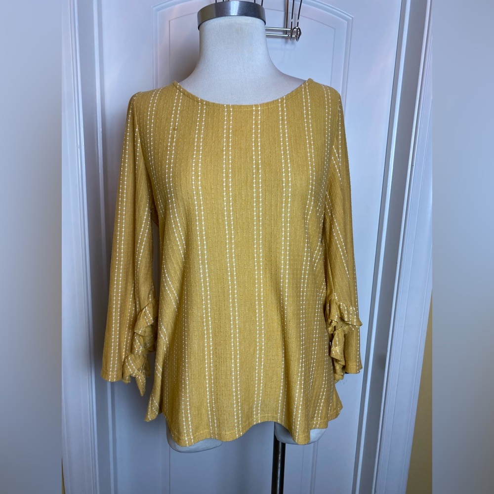 Anthropologie W5 yellow Dot striped top ruffled three-quarter sleeves Large